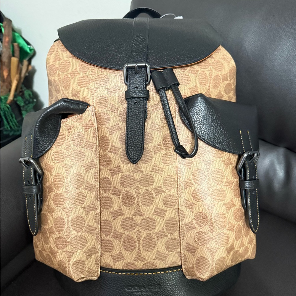 Coach Black and Brown Backpack with Signature Design - Picture 3 of 3